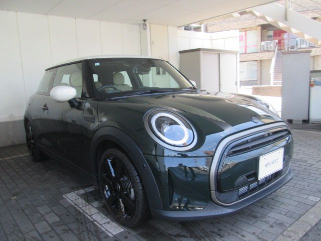 MINI Cooper F56 RHD