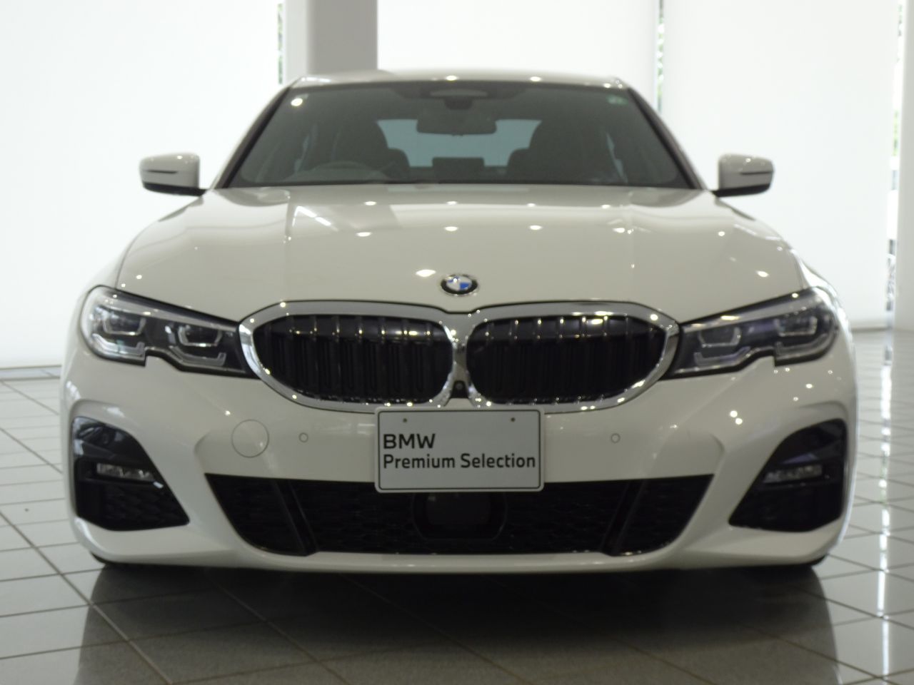 G20 320i Saloon RHD TU
