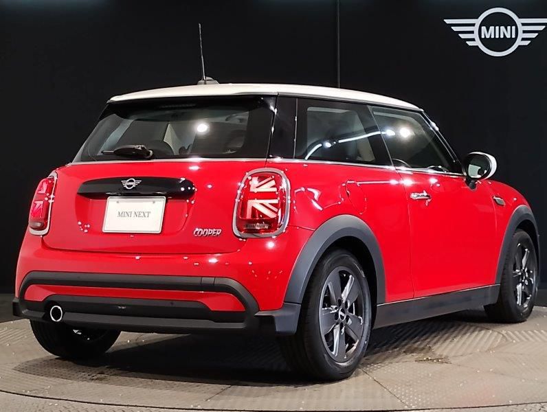 MINI Cooper F56 RHD