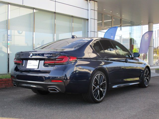 520d xDrive Sedan RHD