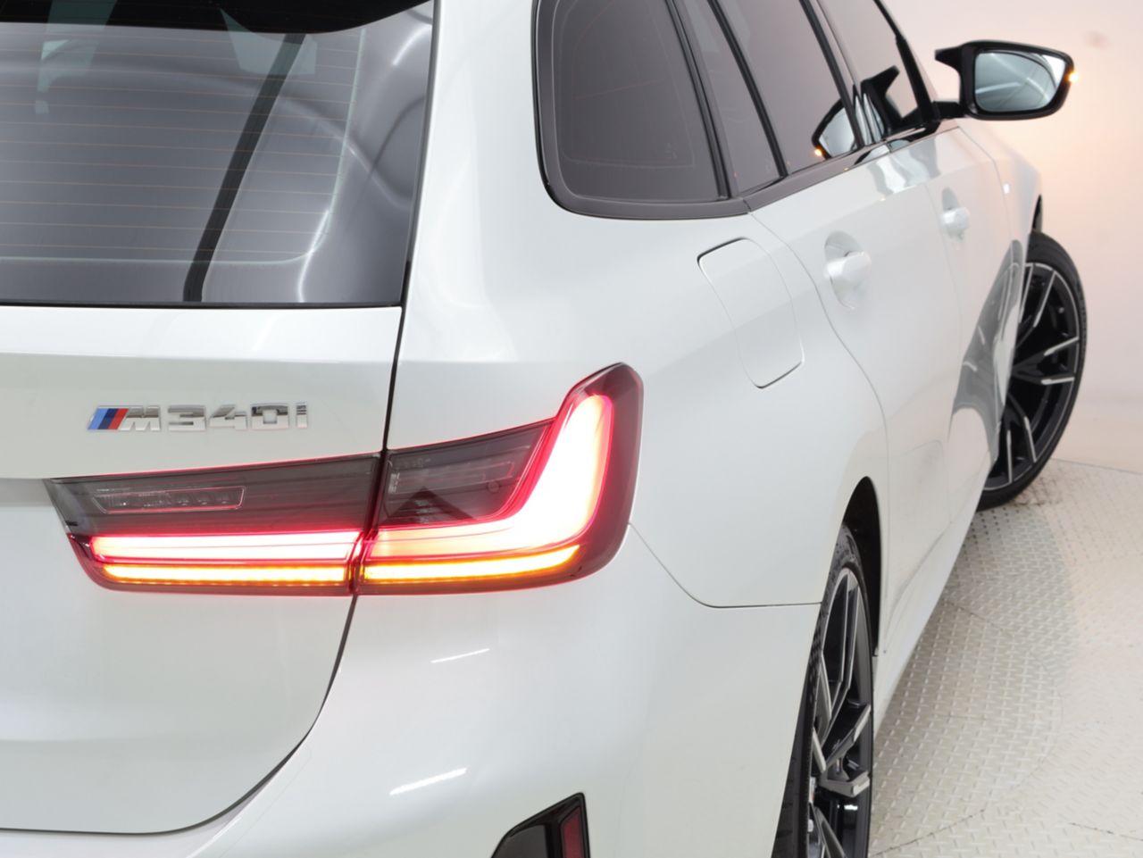 G21 M340i xDrive Touring LCI RHD