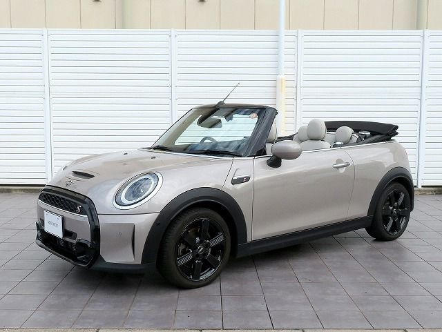 MINI COOPER S CONVERTIBLE.