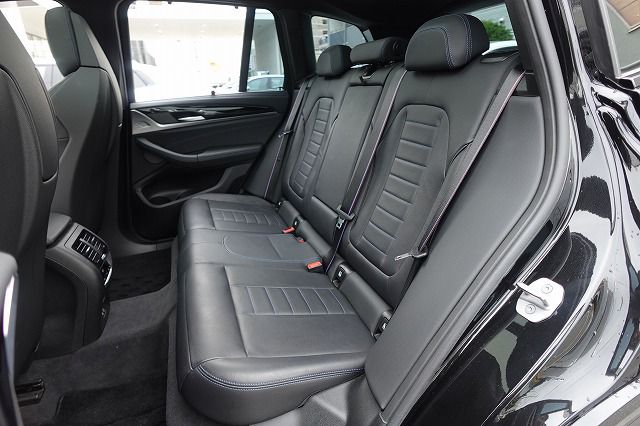 G01 X3 M40i RHD ZA
