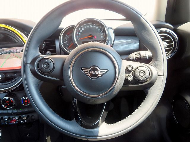 F55 COOPER D (AT)