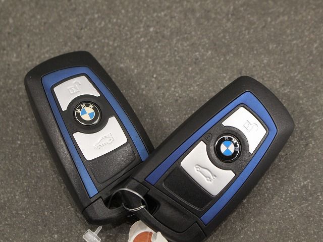 318I SEDAN RHD