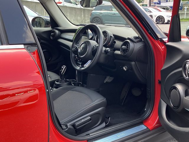 F55 MINI Cooper 5-Door Hatch LCI