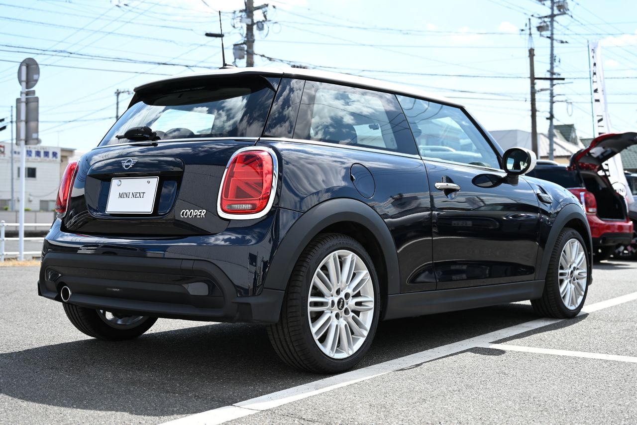 MINI Cooper F56 RHD