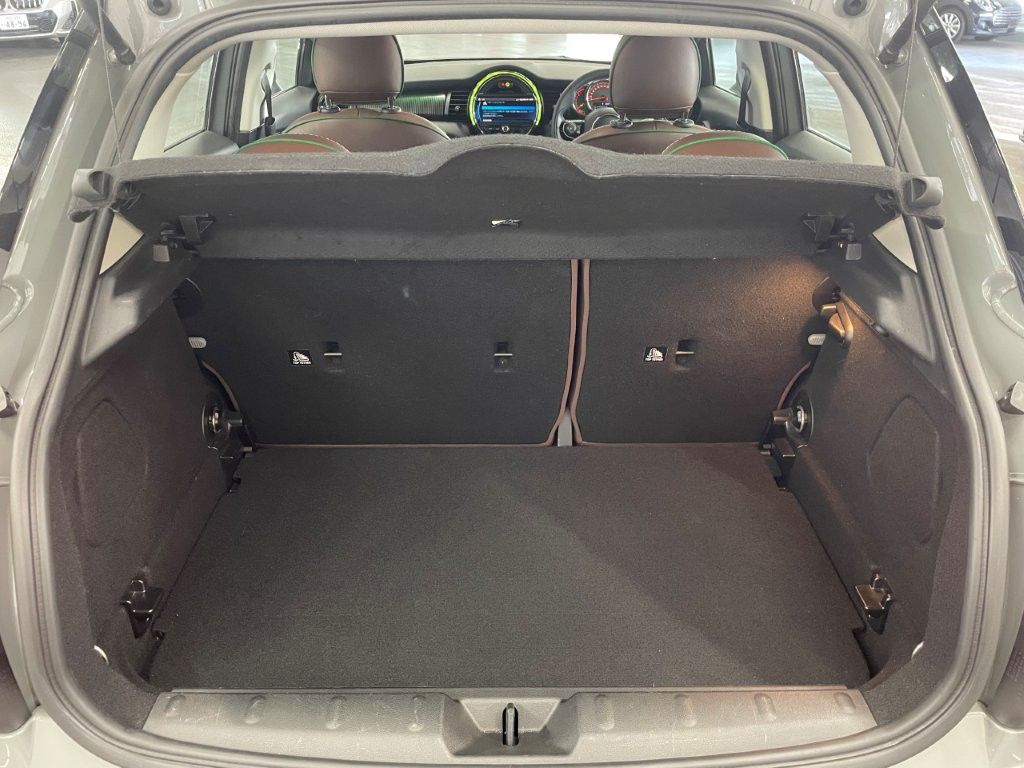 F55 MINI Cooper 5-Door Hatch LCI