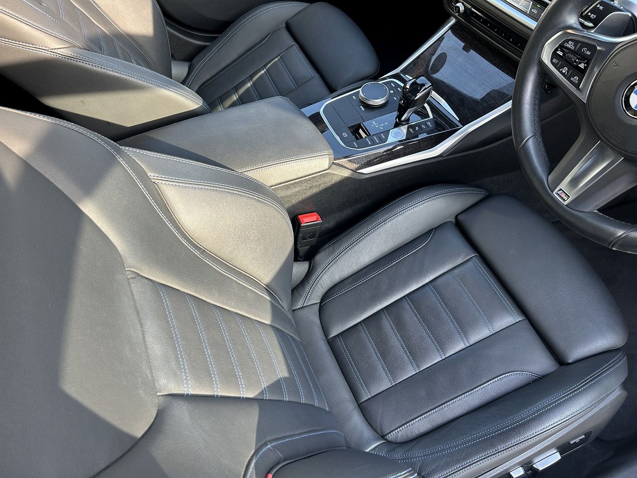 G20 320d xDrive RHD Saloon