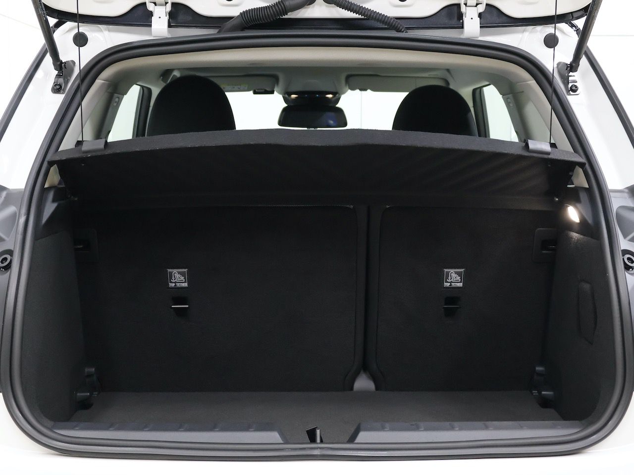 J01 MINI Cooper E
