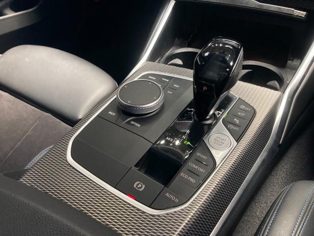 G20 320d xDrive RHD Saloon