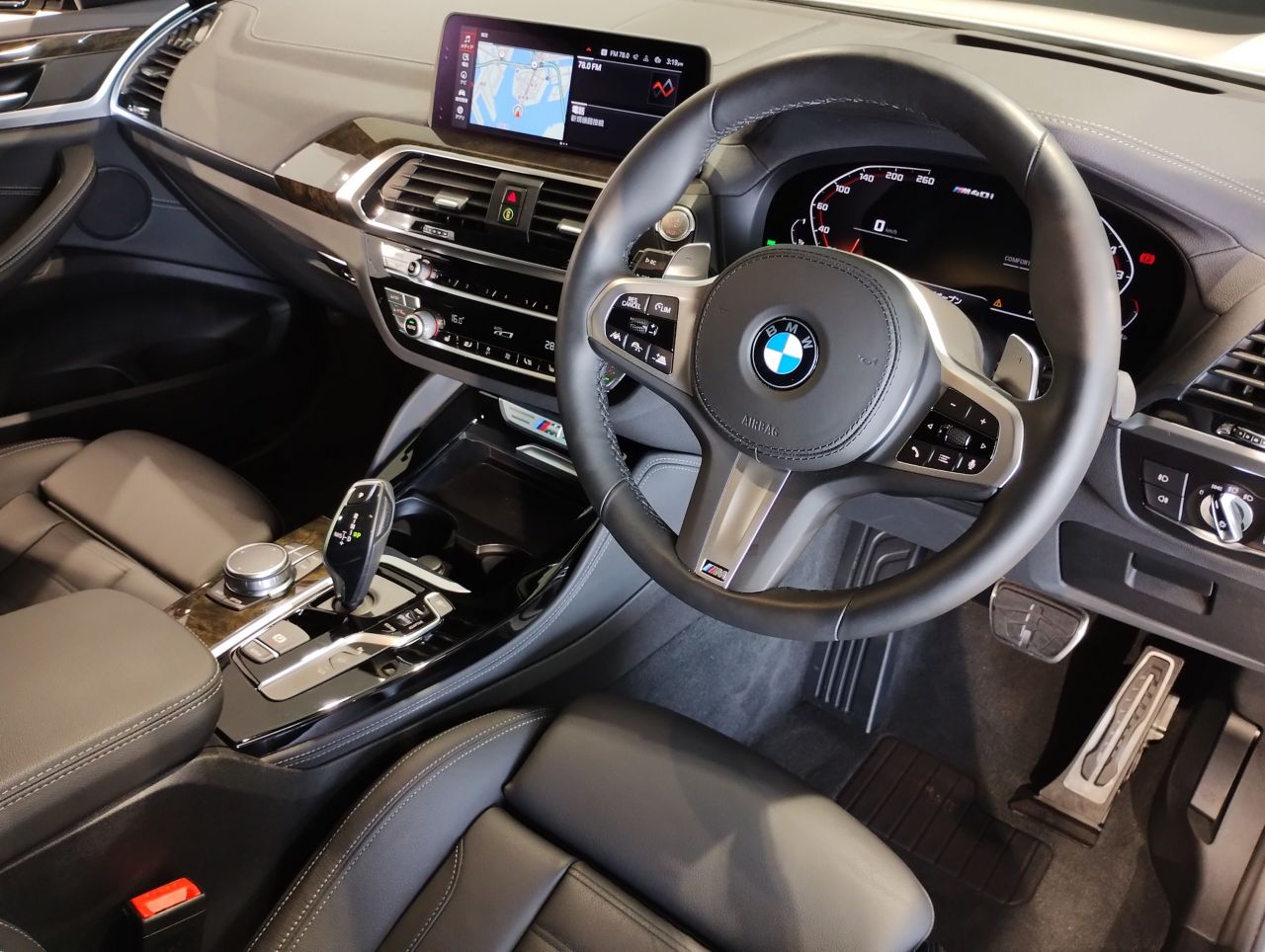 X4 M40i RHD
