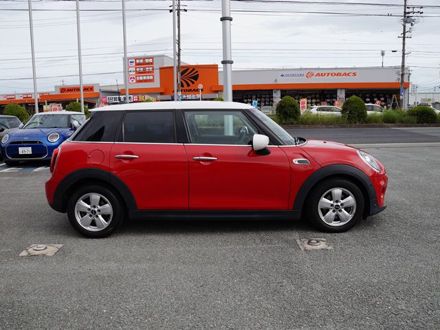 F55 MINI Cooper 5-Door Hatch LCI