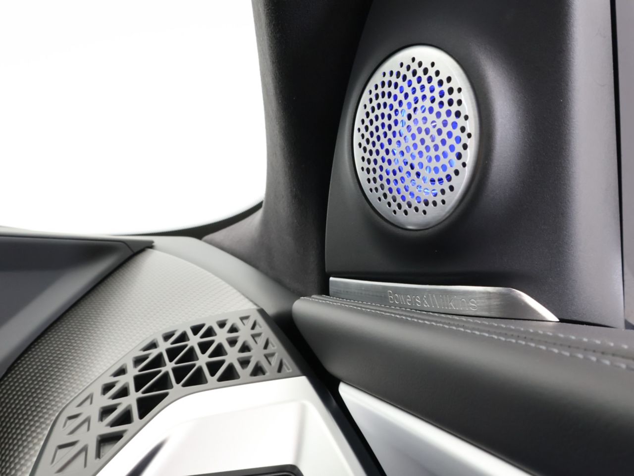 XM RHD