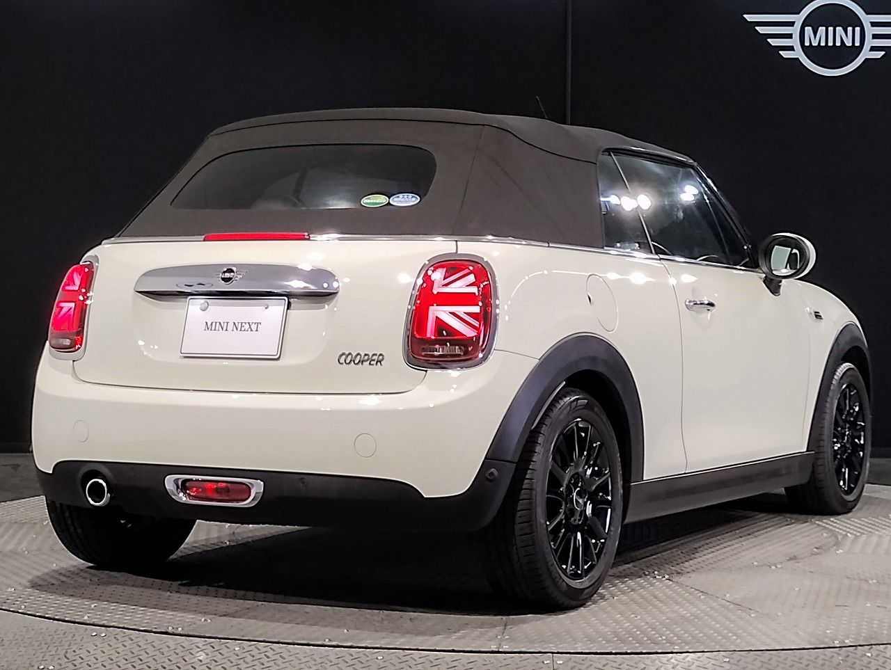 F57 MINI Cooper Convertible LCI