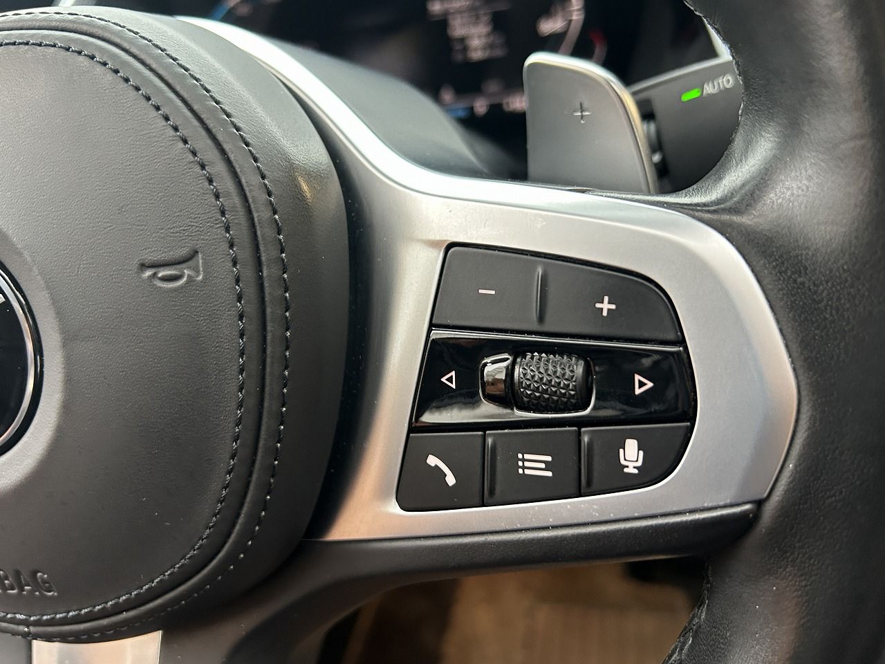 G29 z4 sDrive20i RHD