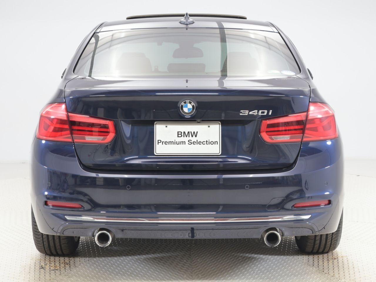340I SEDAN RHD