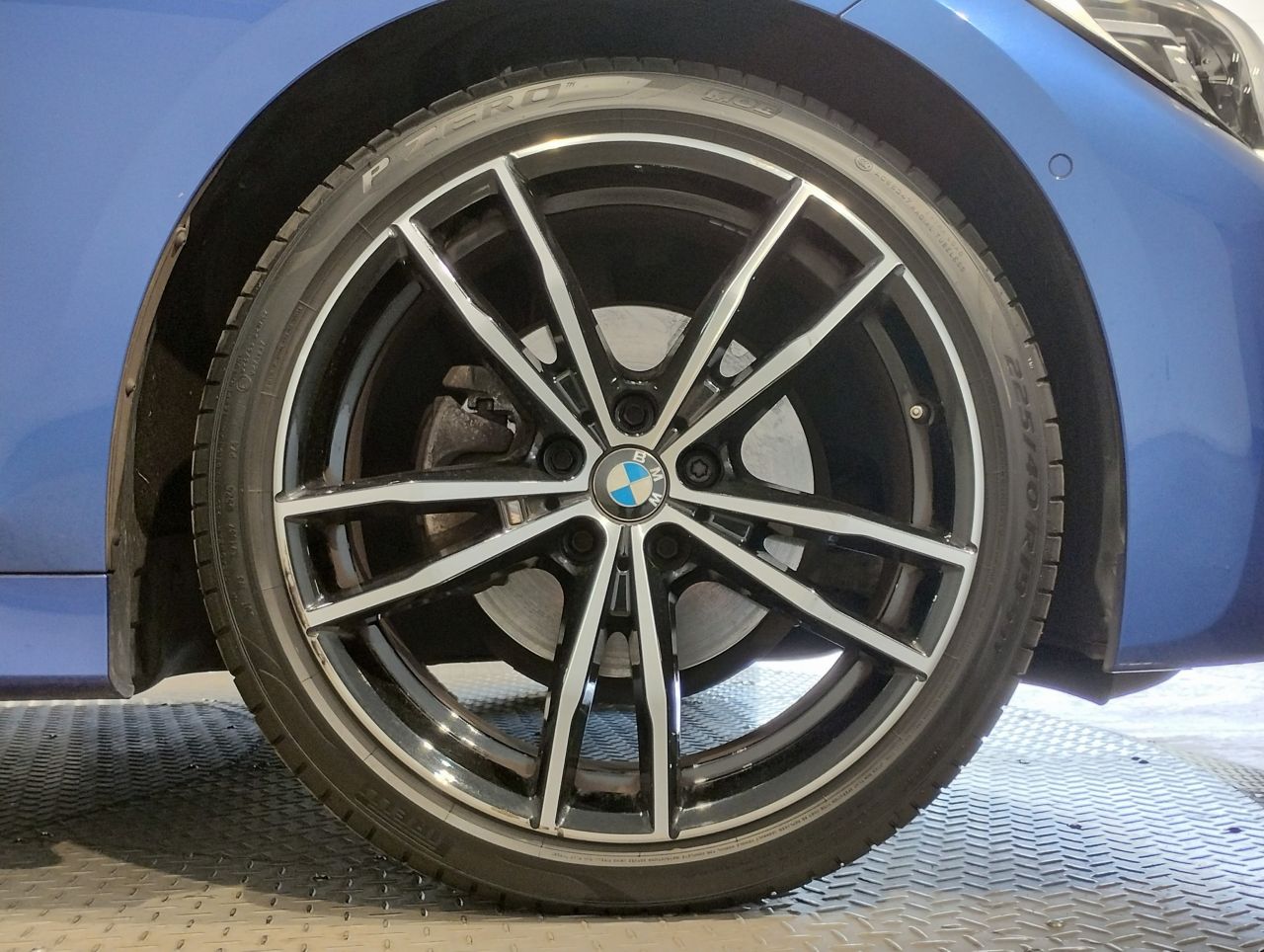 G21 320i RHD