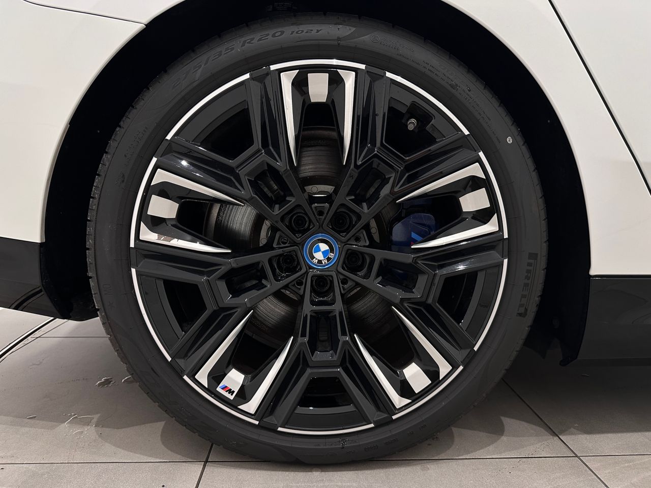 BMW i5 M60 xDrive Sedan RHD