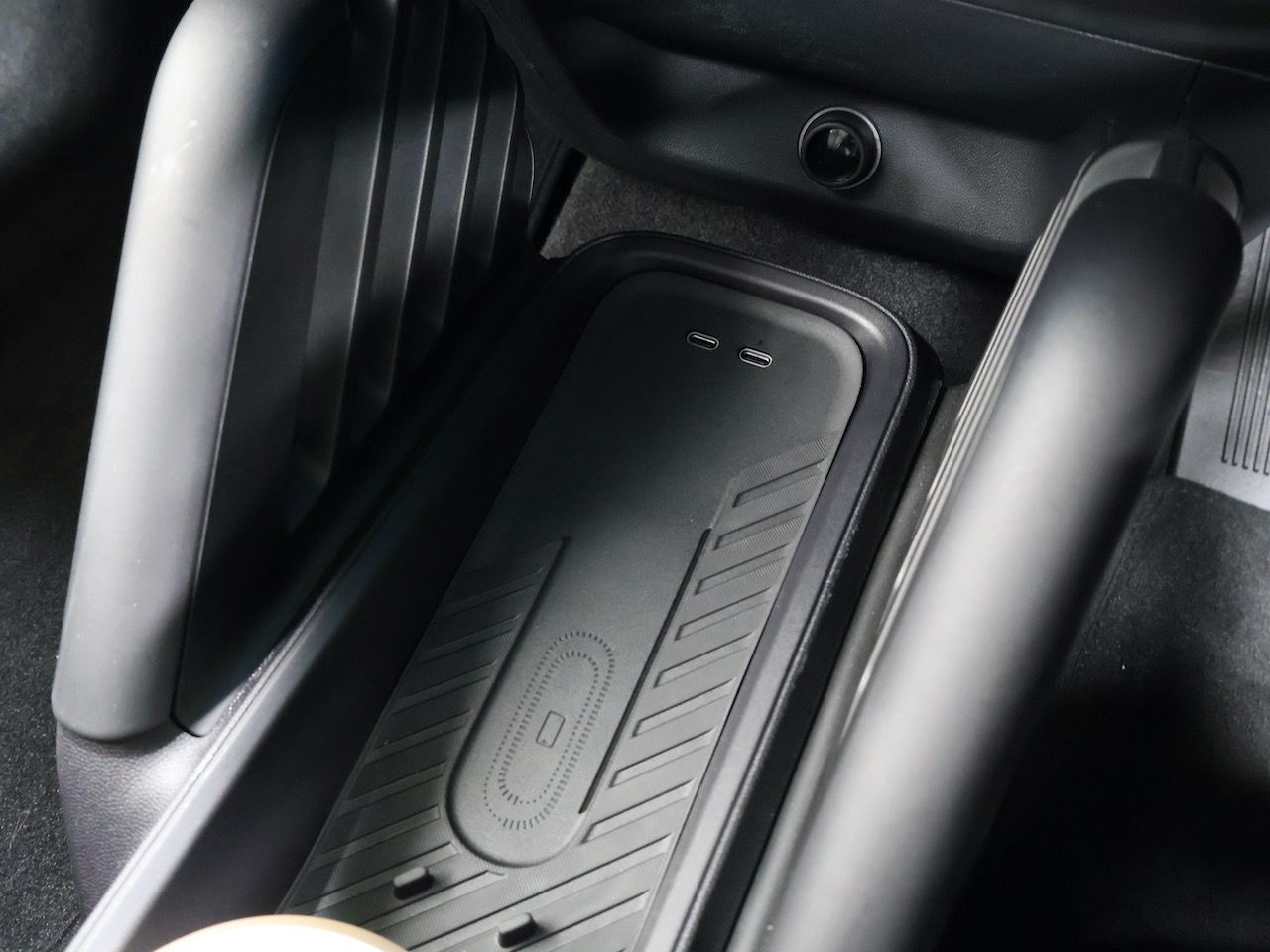 J01 MINI Cooper E