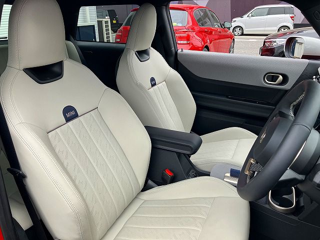 F66 MINI Cooper C 3Dr