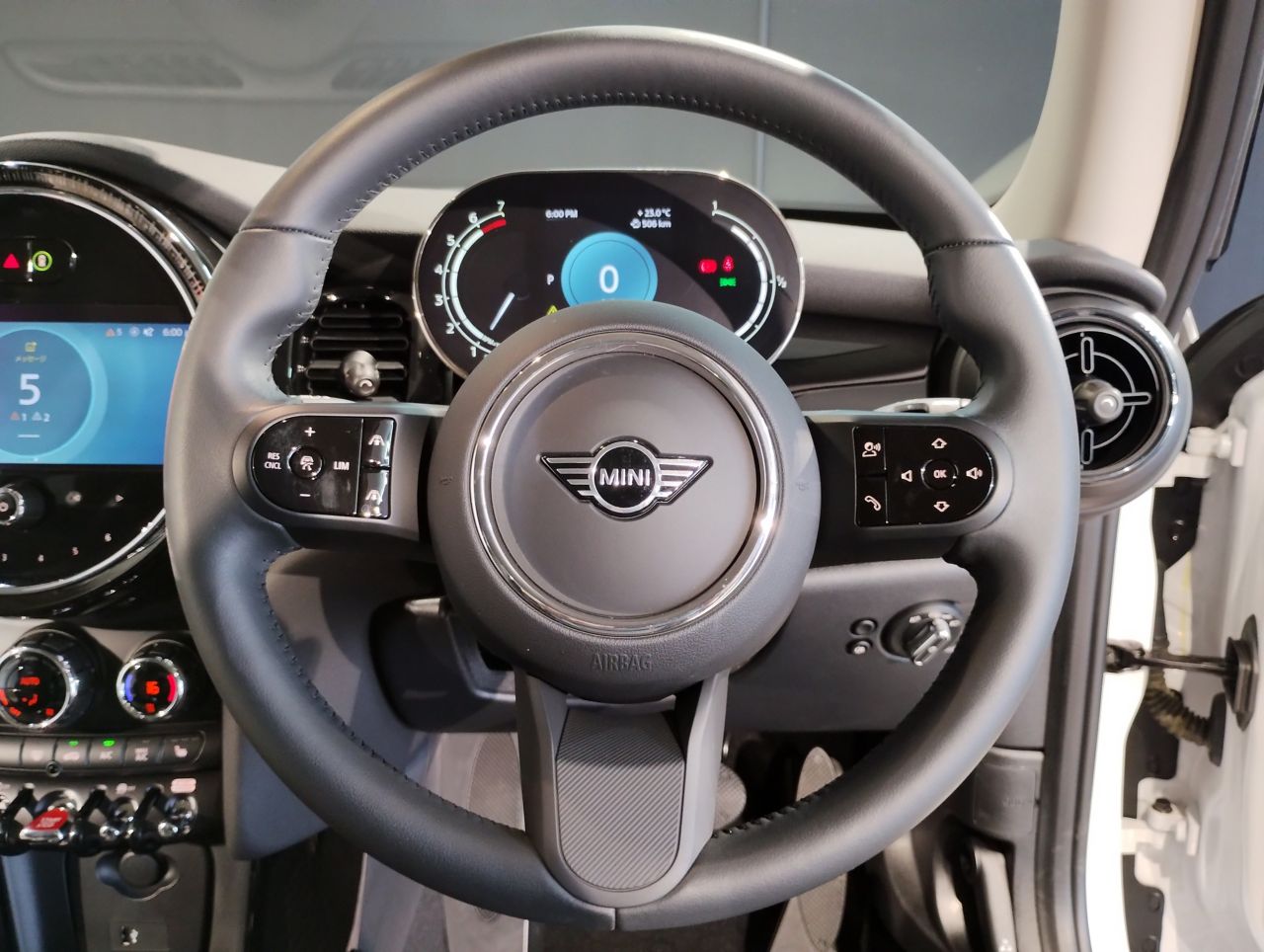 MINI Cooper F56 RHD