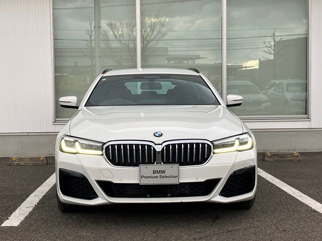 520d xDrive Touring RHD