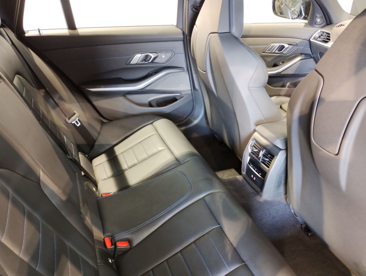 G21 M340i xDrive Touring LCI RHD