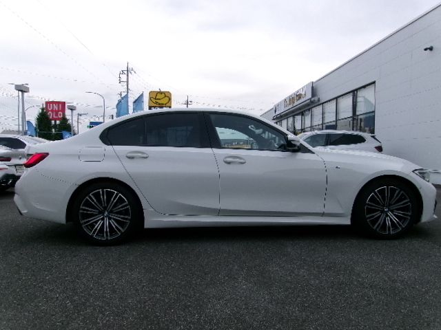 G20 320d xDrive RHD Saloon
