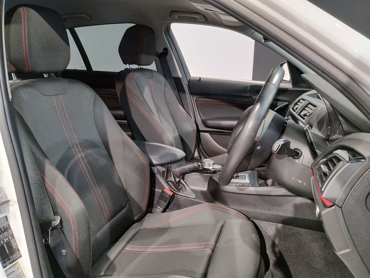 118D 5DOOR RHD