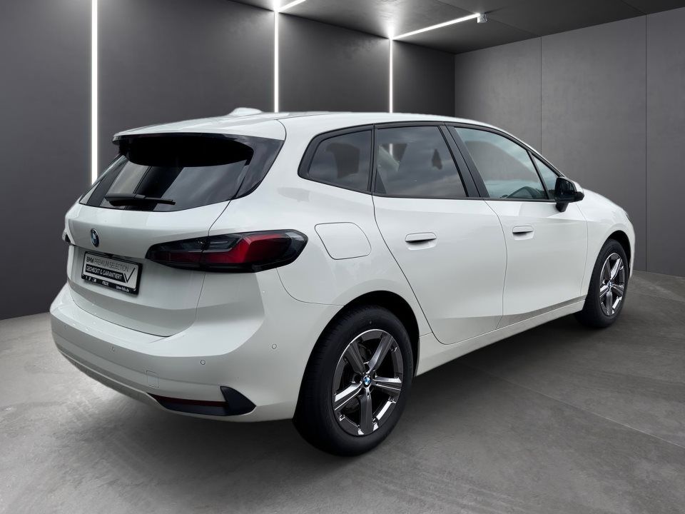 BMW 216