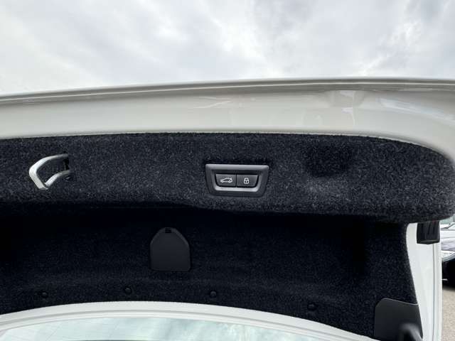 520i Sedan RHD