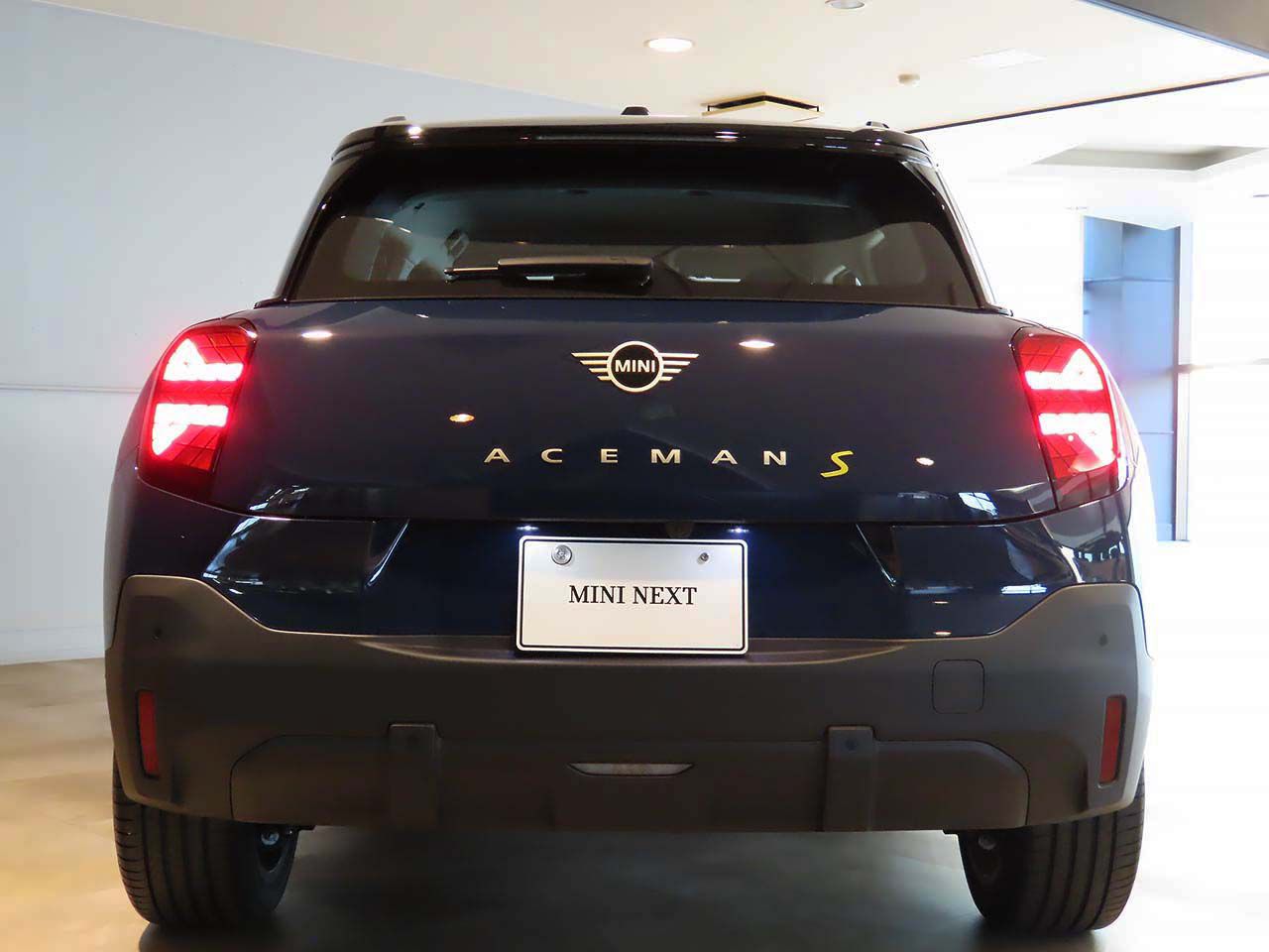 J05 MINI Aceman SE