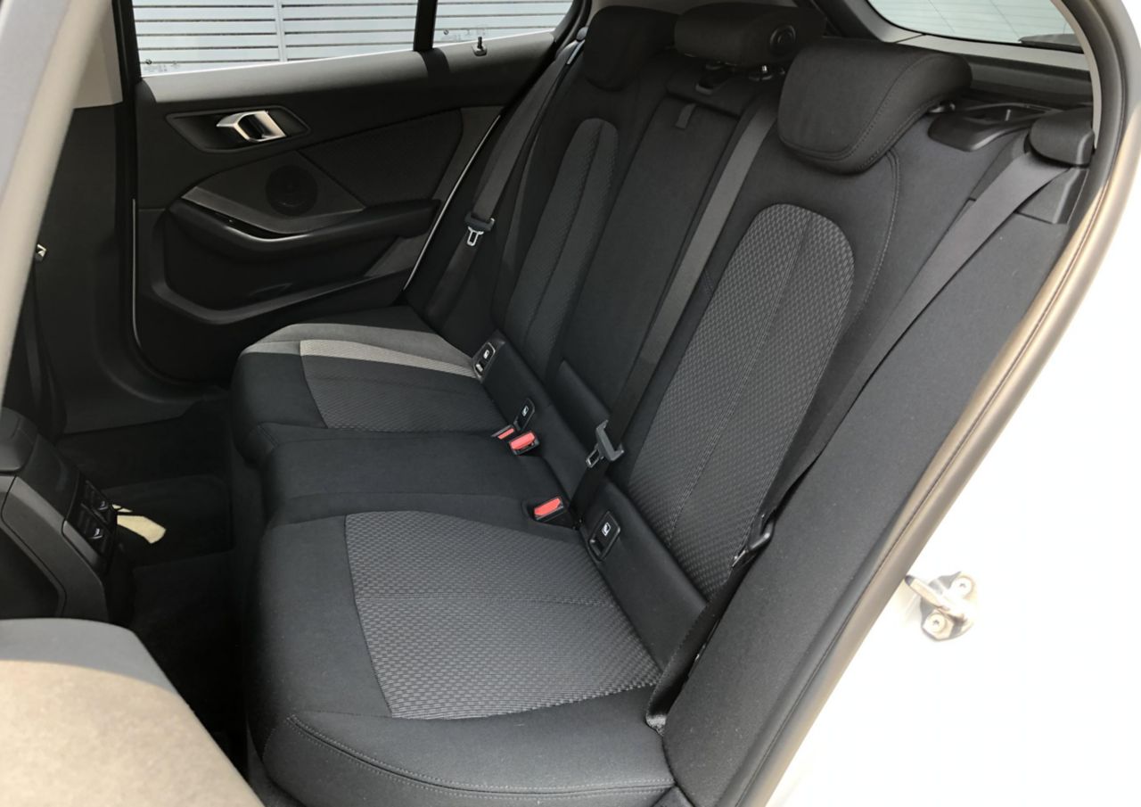 F40 118d Sports Hatch 5-door B47 2.0d