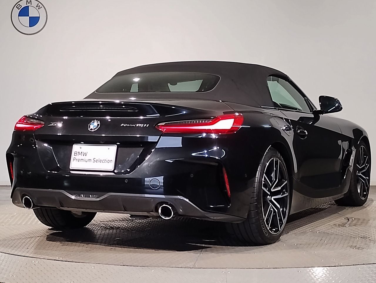 G29 z4 sDrive20i RHD