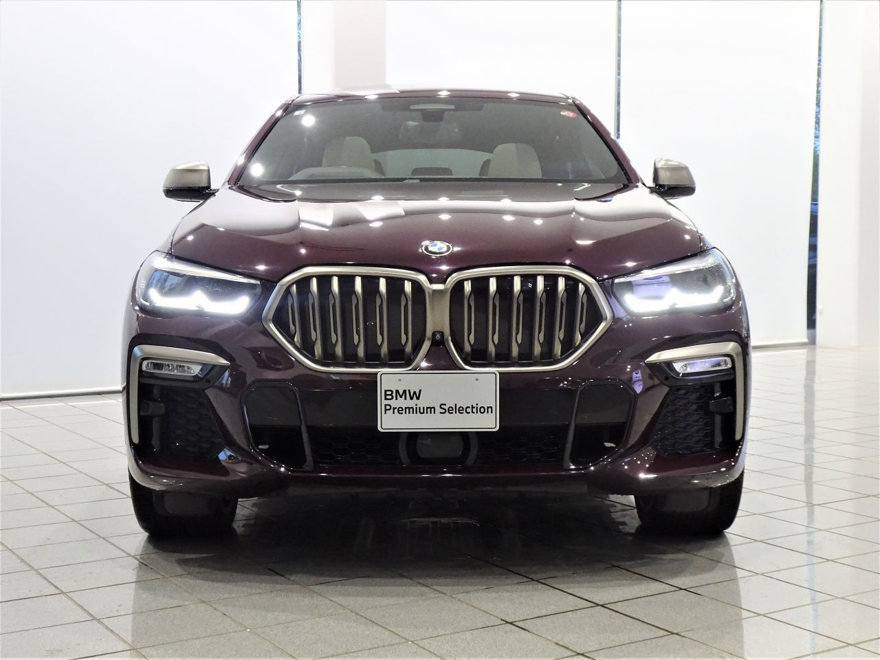 X* M50i RHD