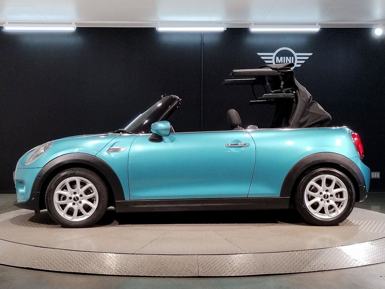F57 MINI Cooper Convertible LCI