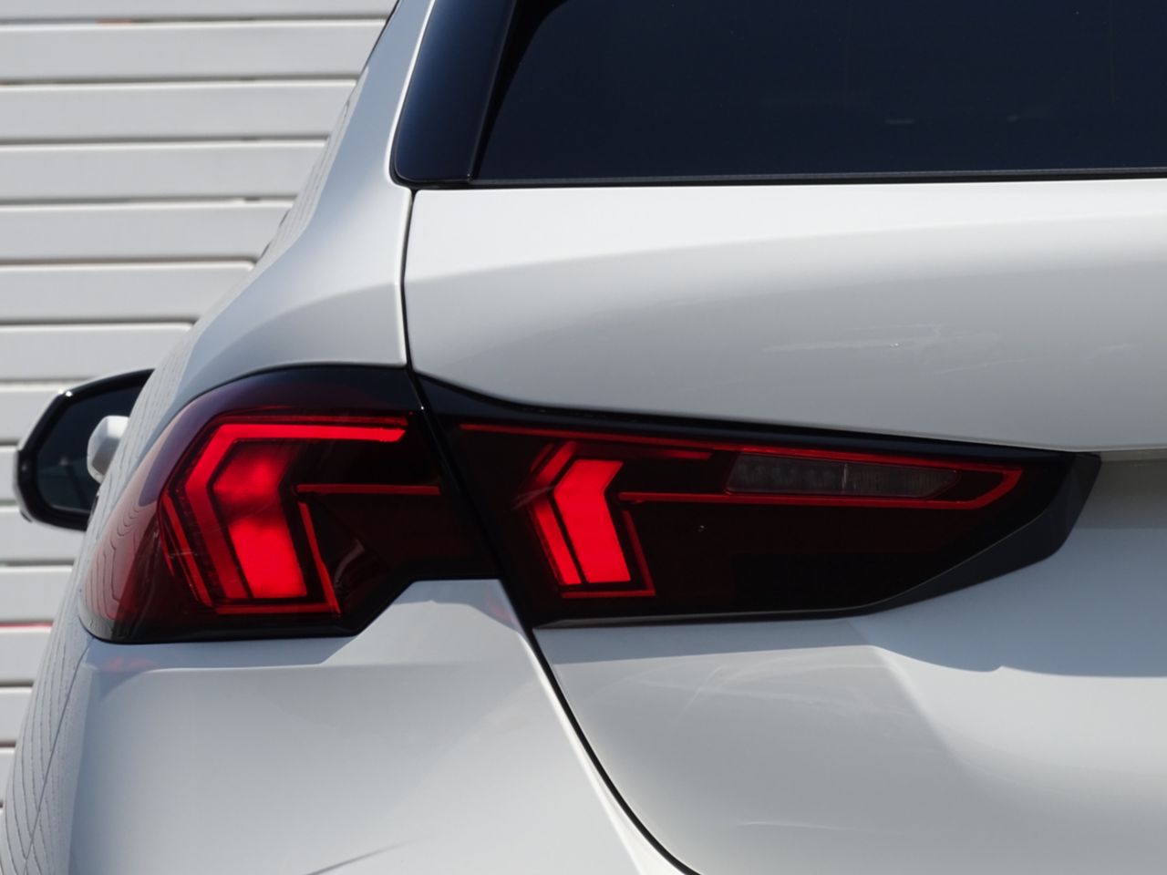 120 Sport Sports Hatch