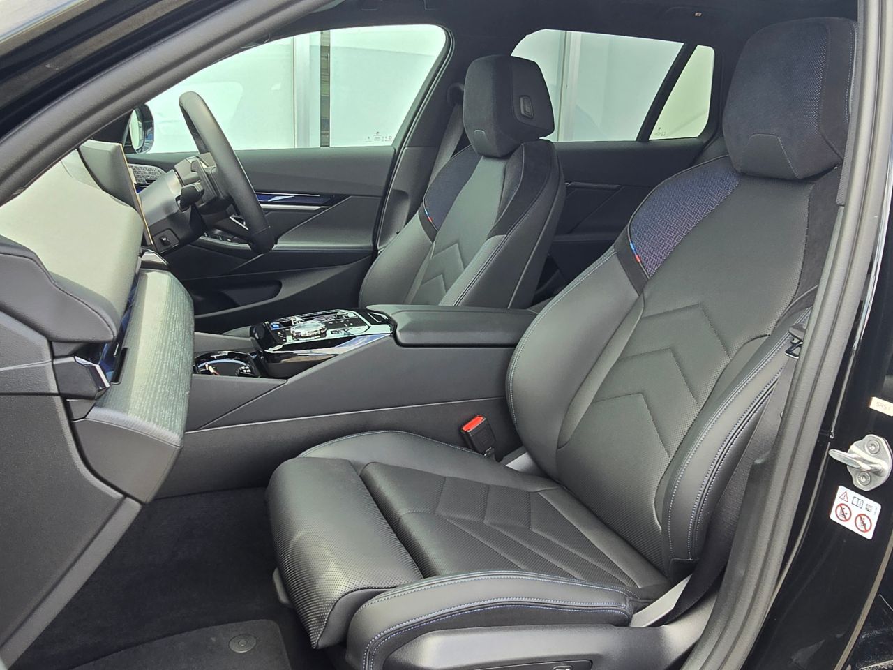 BMW i5 eDrive40 M Sport RHD