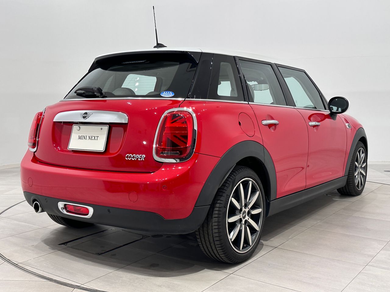 F55 MINI Cooper 5-Door Hatch LCI