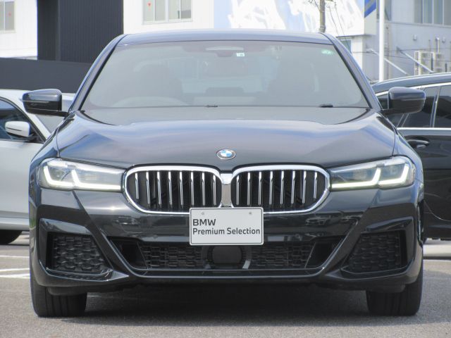 520d xDrive Sedan RHD