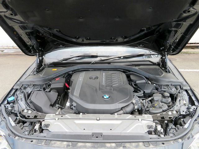 M240i xDrive Coupé RHD
