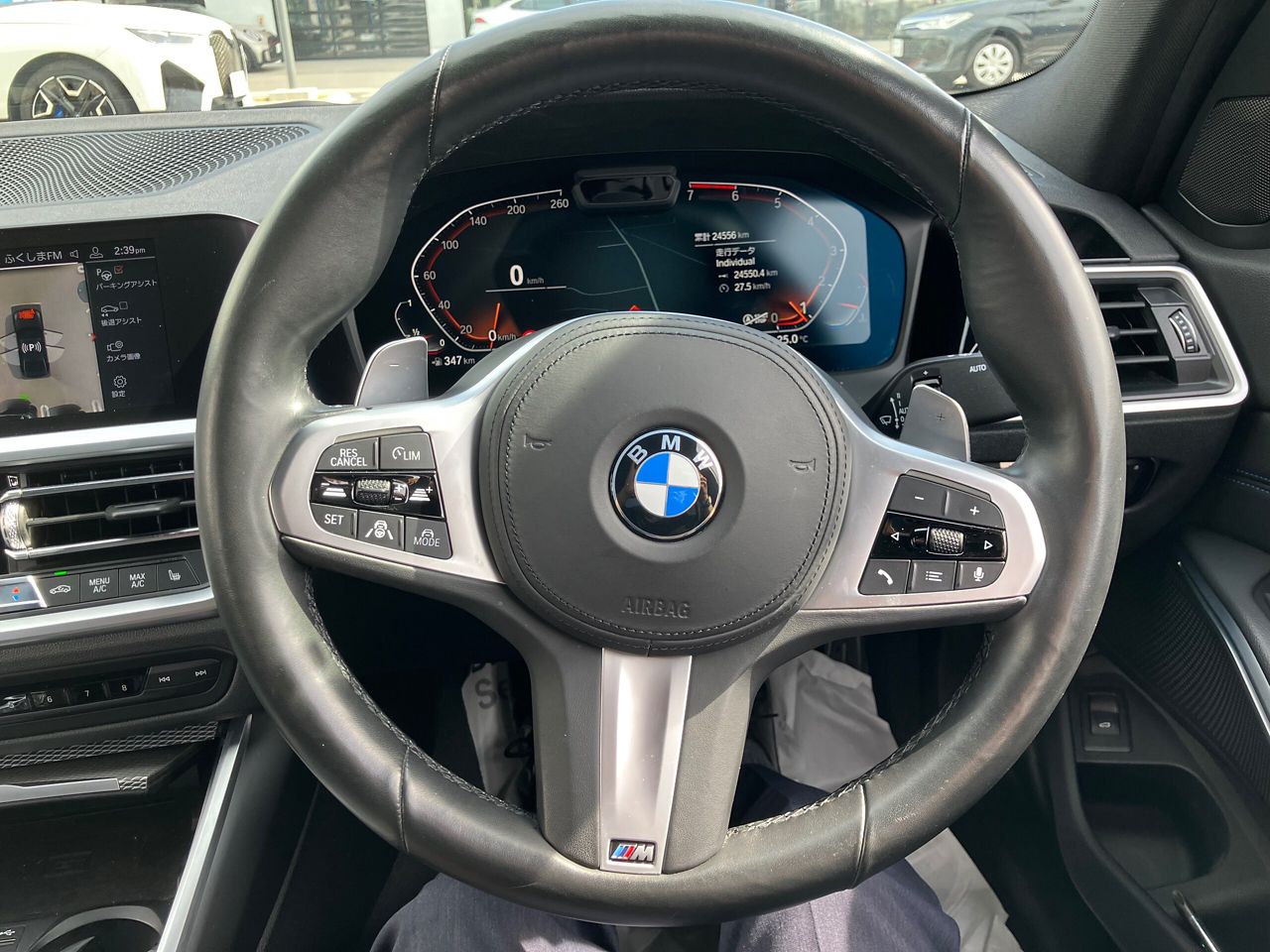 320i Sedan RHD