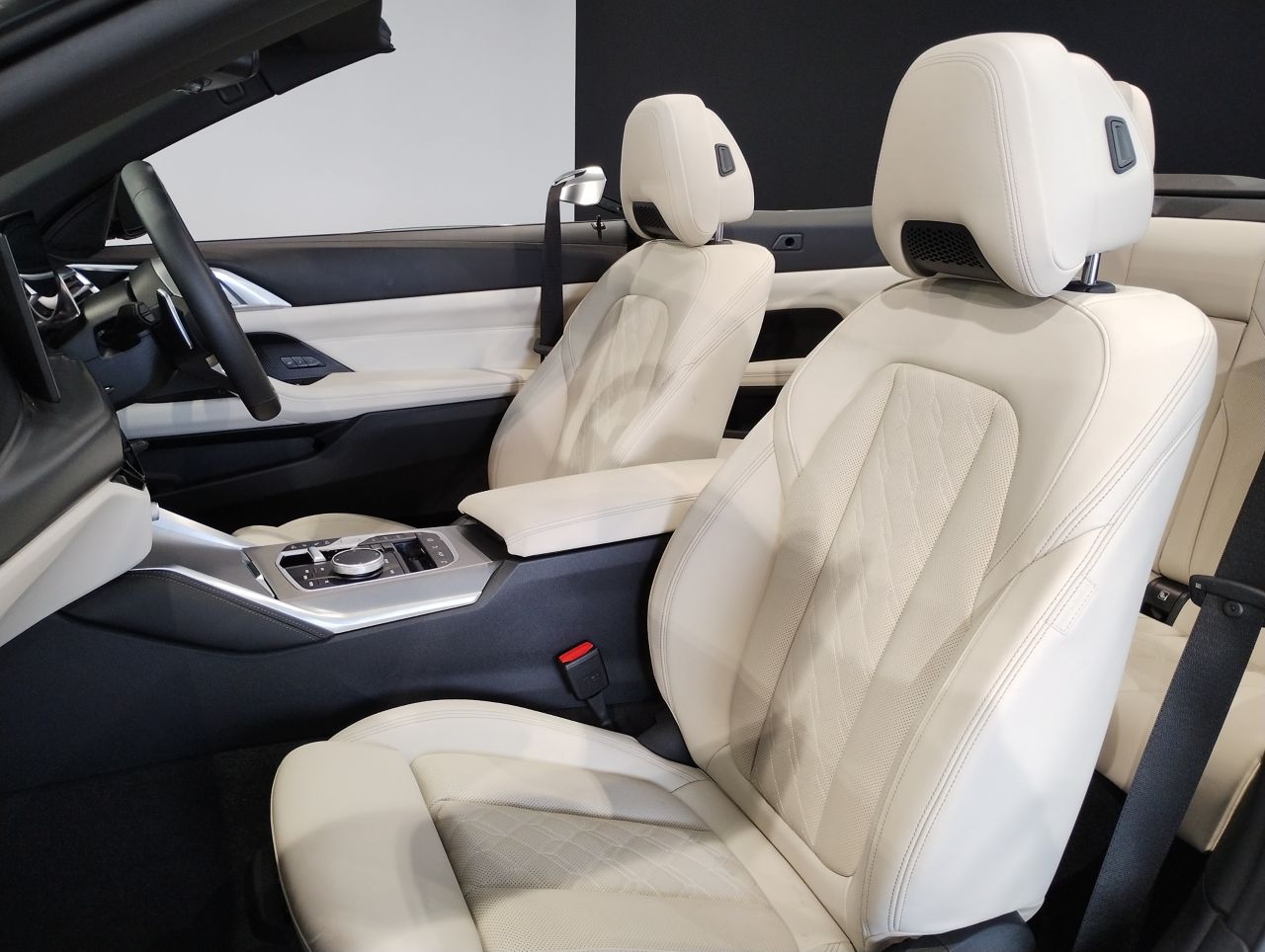 G** 4**i C********** B** 2**i RHD