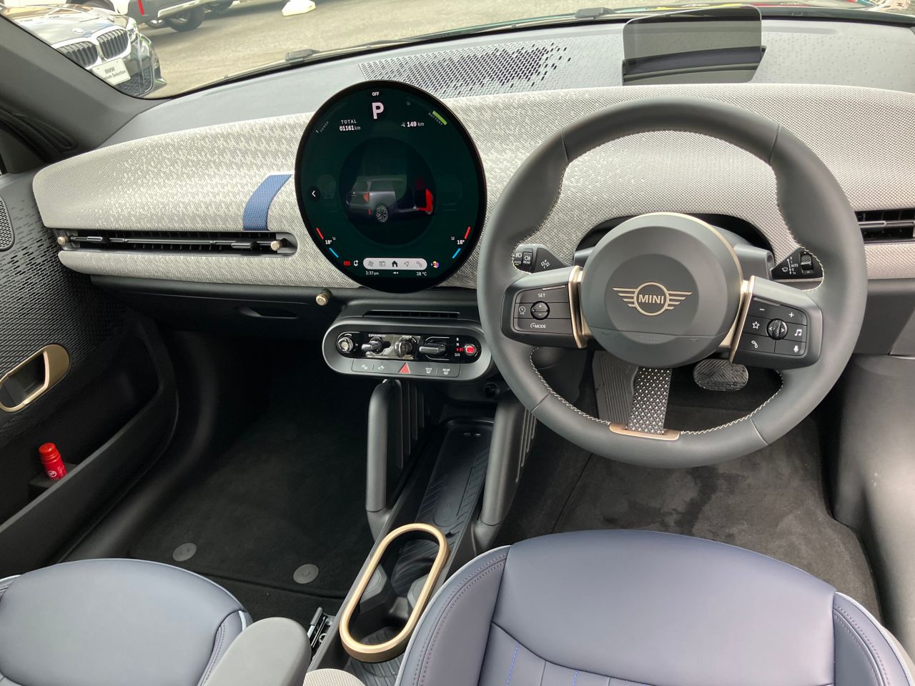 J01 MINI Cooper SE
