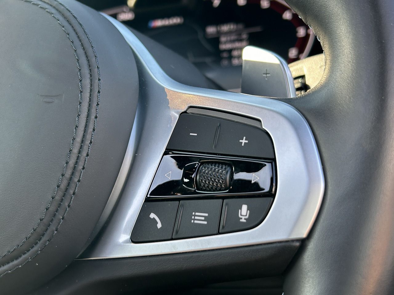 G02 X4 M40i RHD LCI