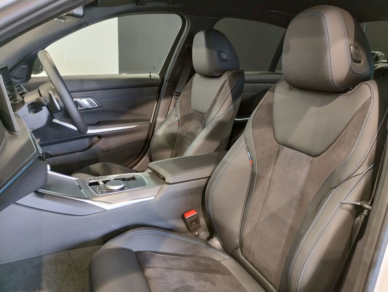 G20 320i Saloon LCI RHD MX