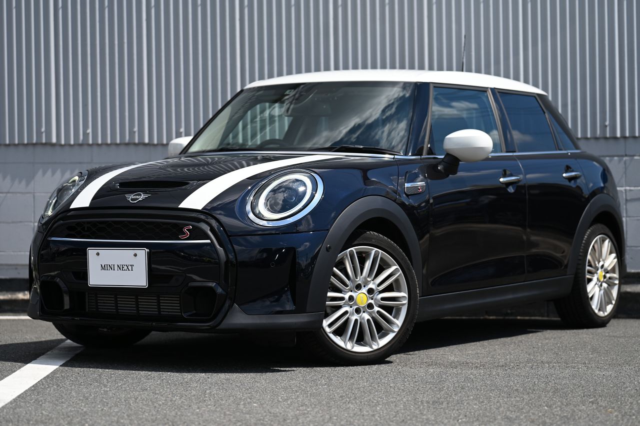 THE NEW MINI COOPER SD 5 DOOR.