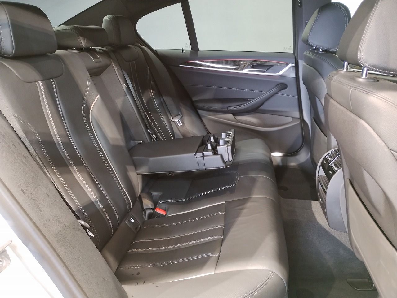 520d xDrive Sedan RHD