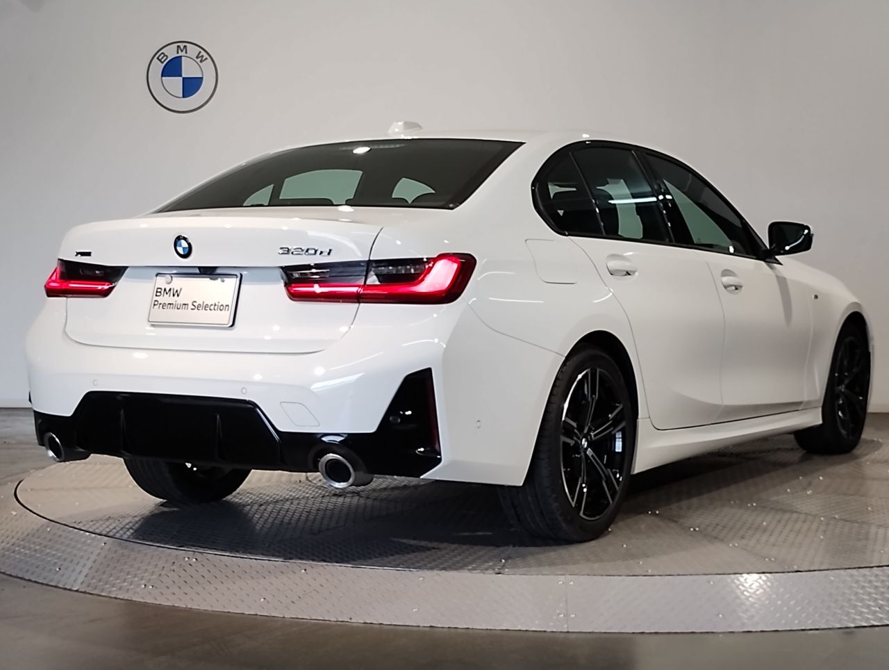 320d xDrive Berline RHD